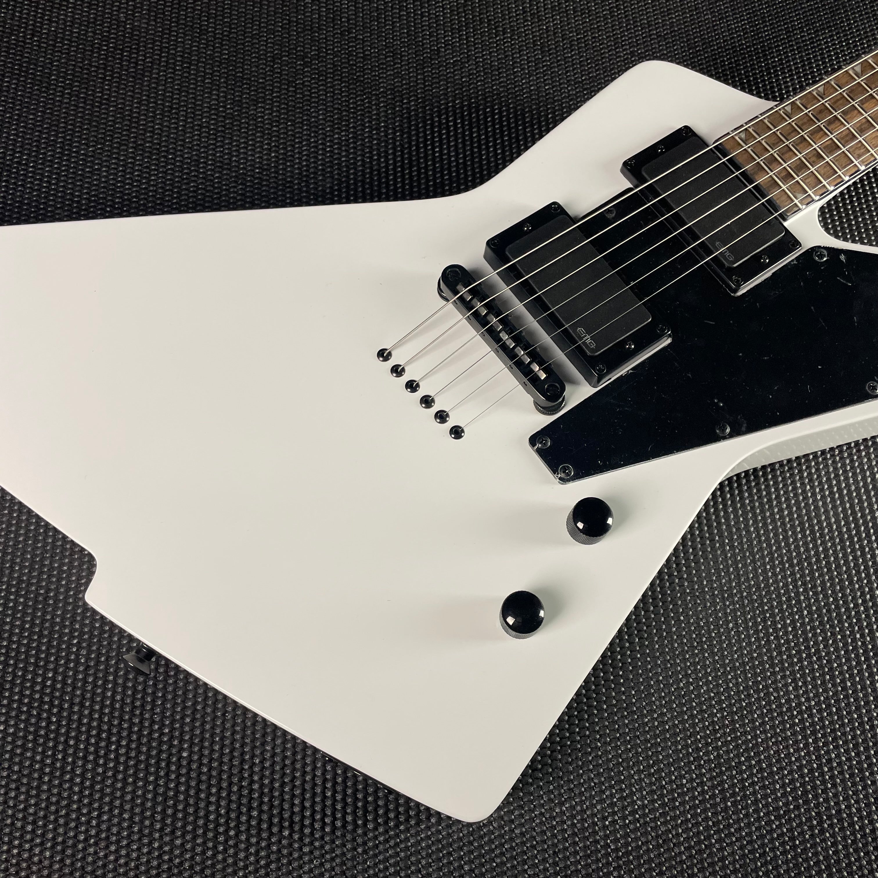 Jackson Pro Series Signature Phil Demmel Demmelition Fury PDT- Snow White (ICJ2306254) - Metronome Music Inc.