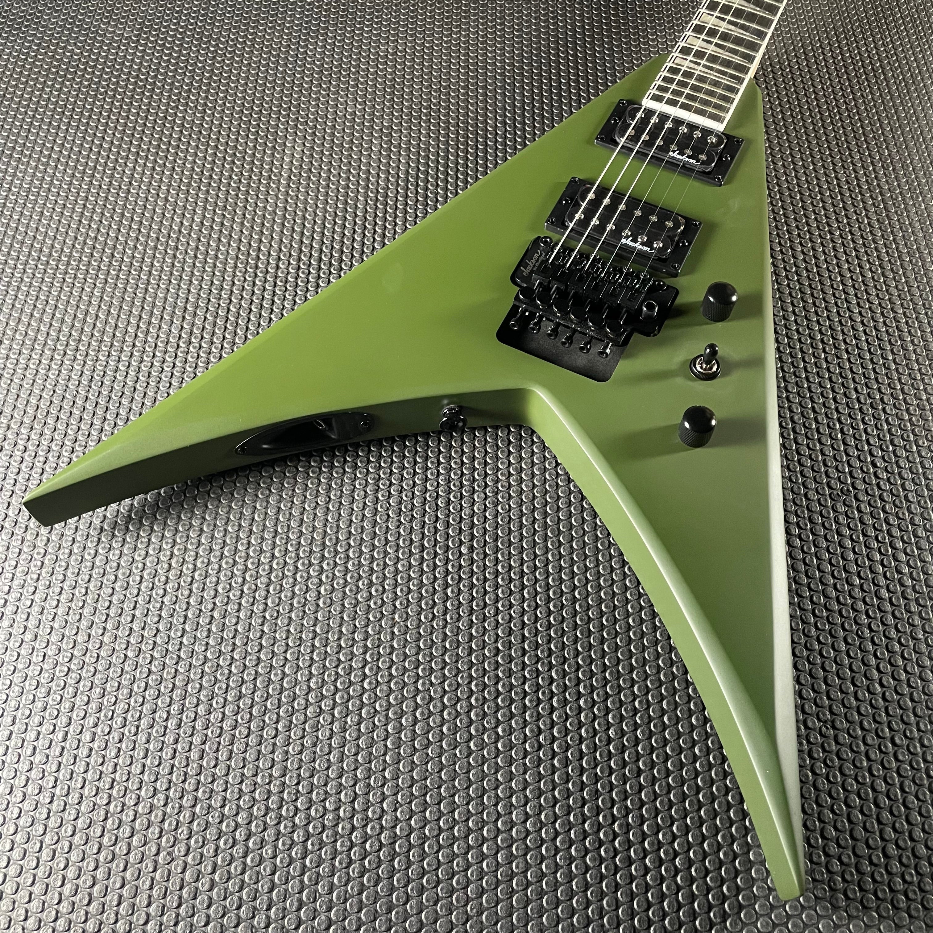 Jackson JS Series King V JS32, Amaranth- Matte Army Drab (6lbs 10oz)