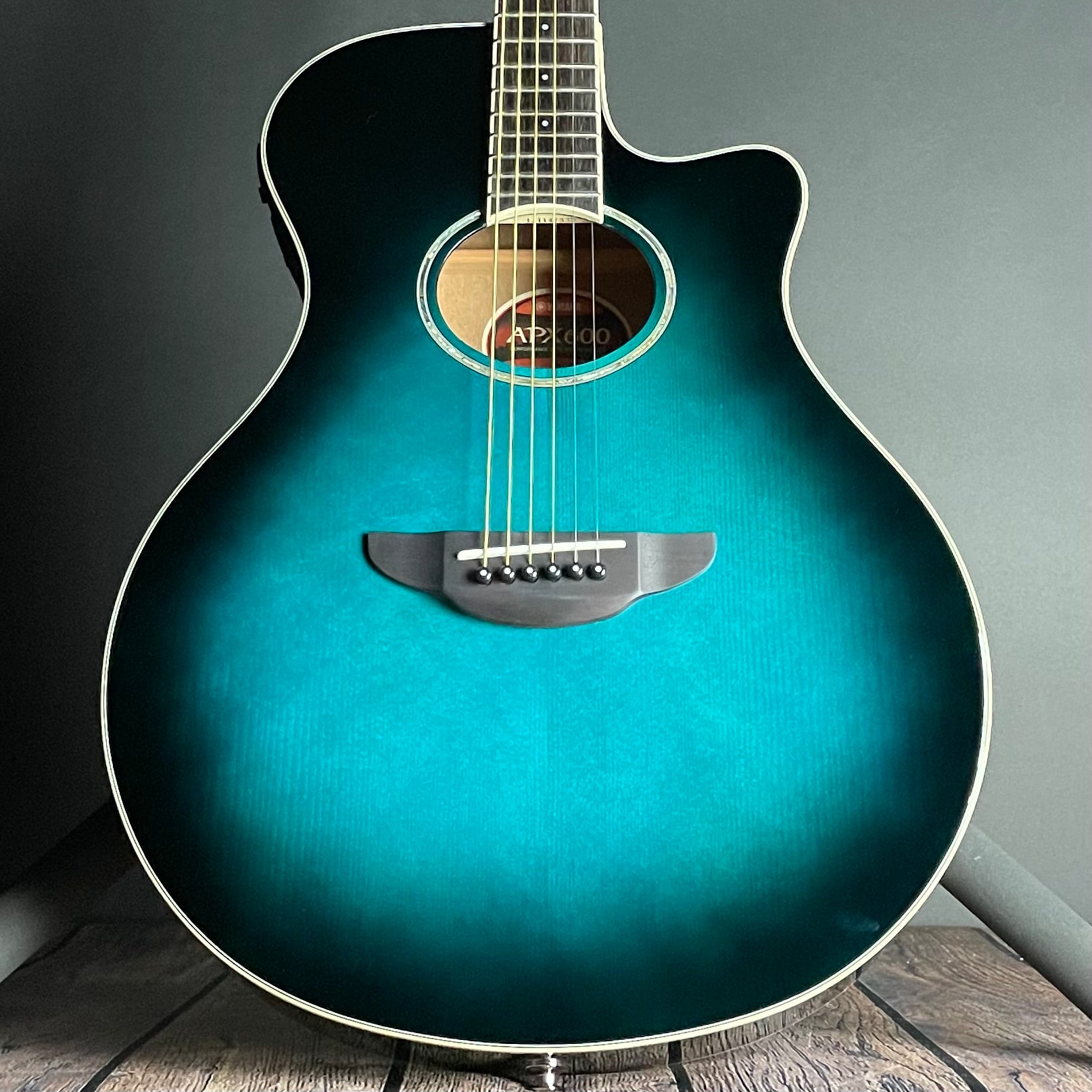 Yamaha APX600 Thinline Acoustic- Oriental Blue Burst - Metronome Music Inc.