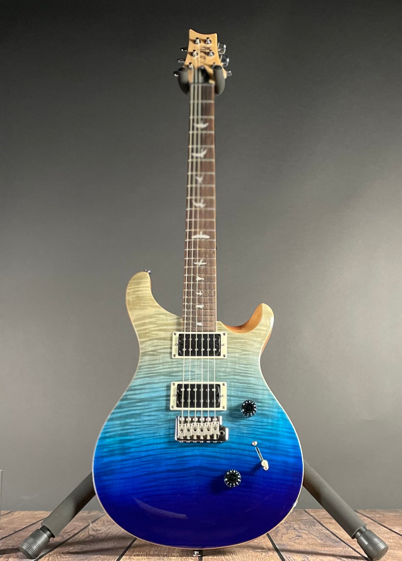 Paul Reed Smith, PRS SE Custom 24, Limited Edition- Blue Fade (7lbs 14oz)