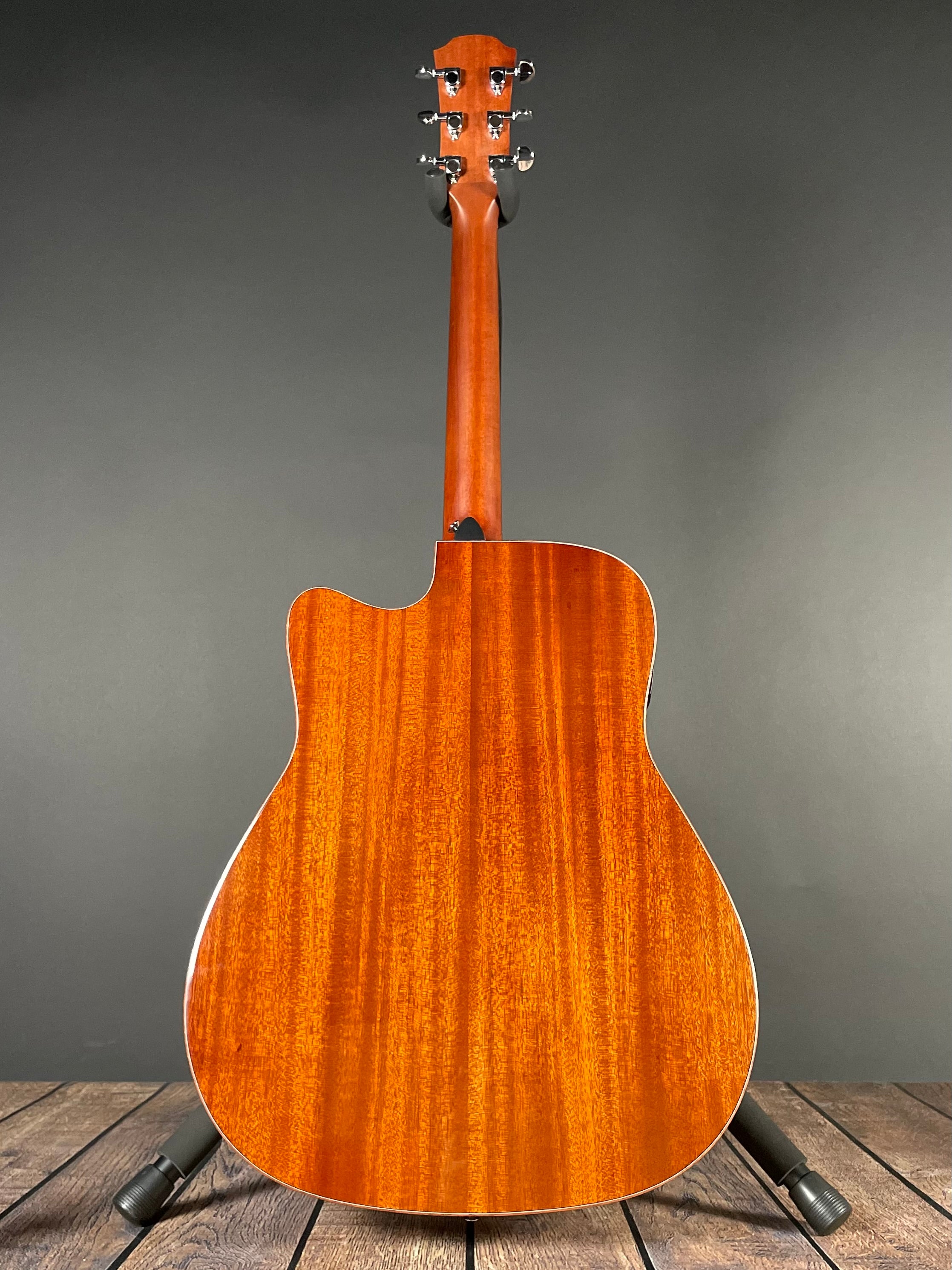 Yamaha A1M Western Cutaway, Mahogany - Tobacco Brown Sunburst