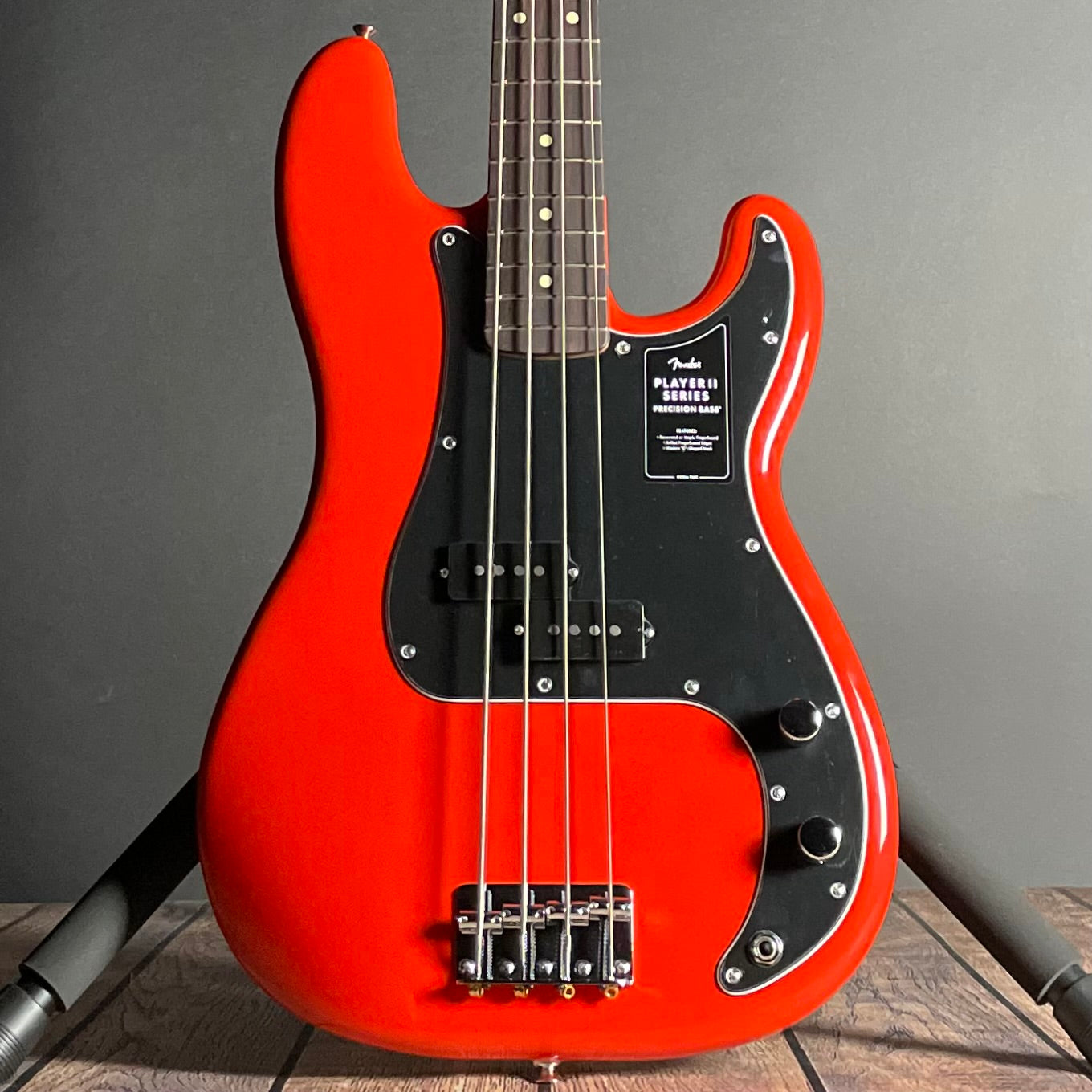 Fender Player II Precision Bass, Rosewood- Coral Red (9lbs 1oz)