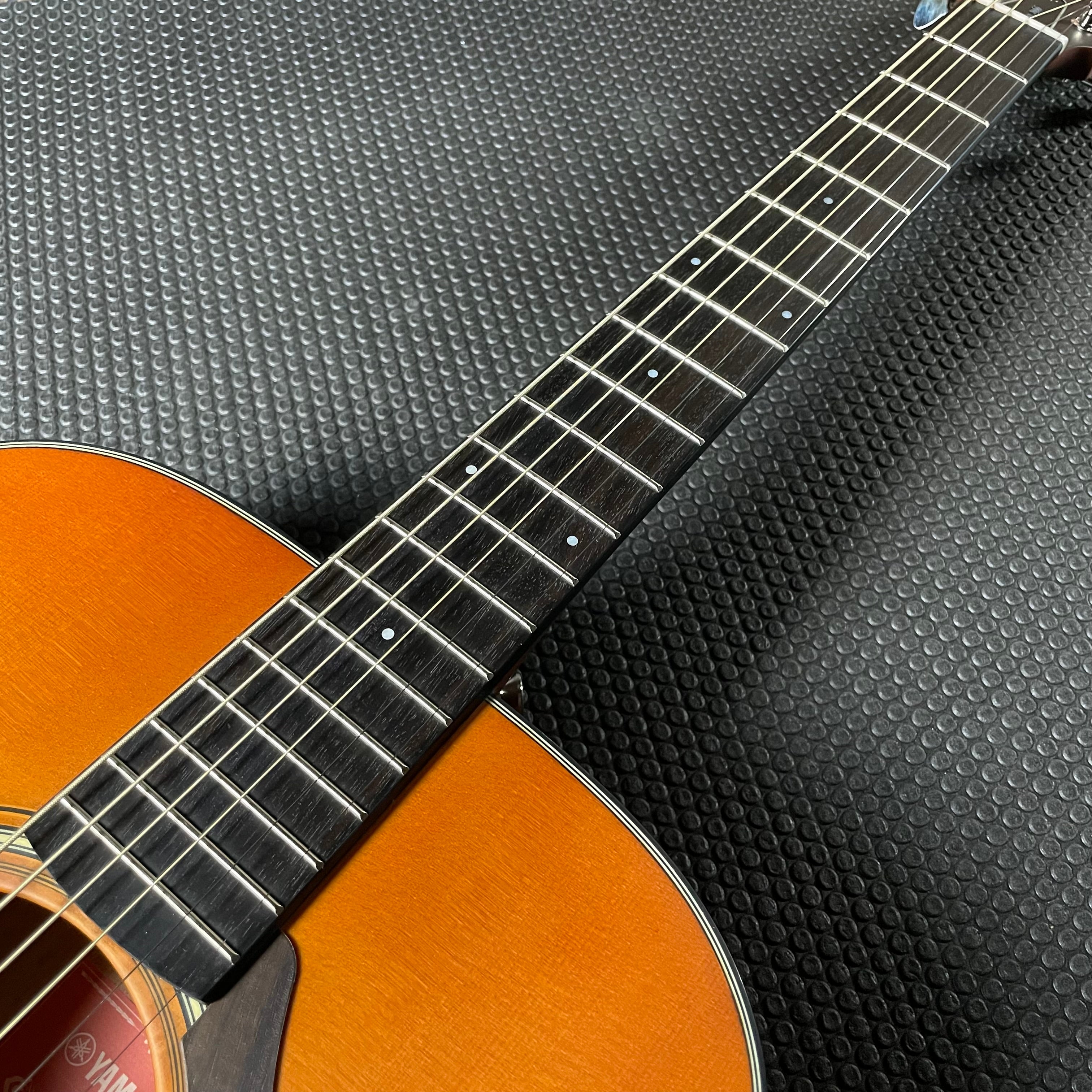 Yamaha FSX5 Red Label Concert Acoustic - Satin Natural