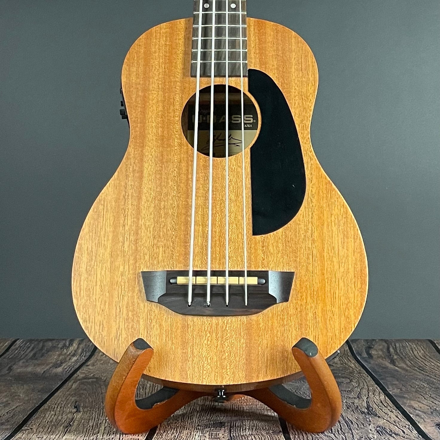 Kala Bakithi Kumalo Signature Acoustic-Electric U•BASS - Metronome Music Inc.