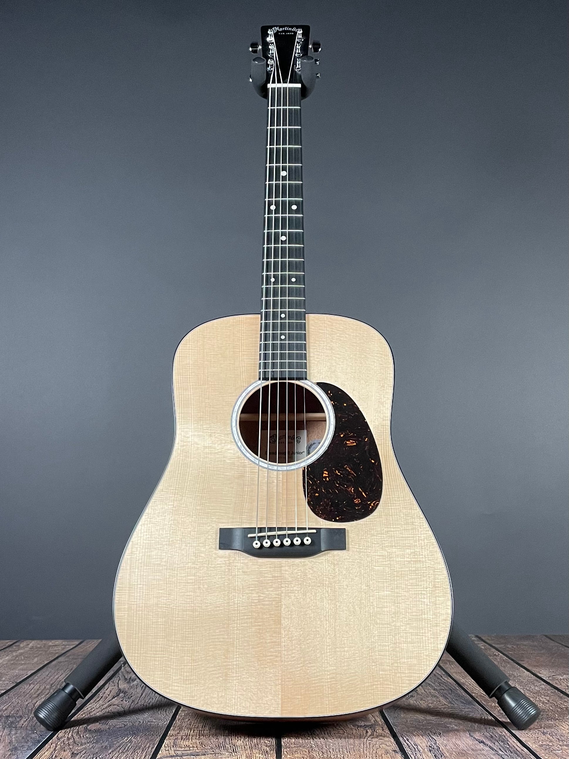 Martin DJr-10 Dreadnought Junior w/Bag - Natural