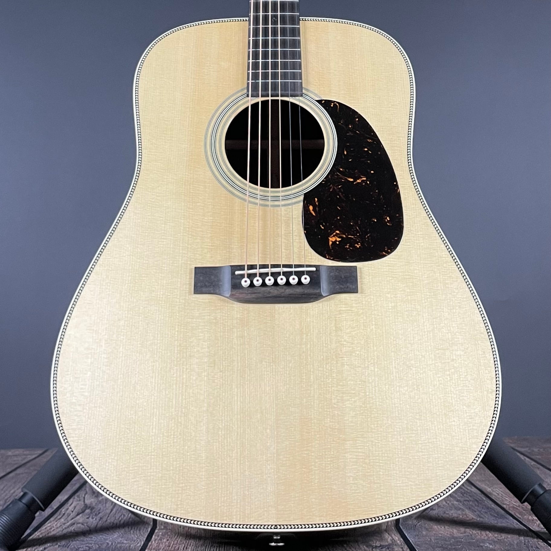 Martin Standard Series HD-28E w/Hardshell Case, Rosewood - Natural