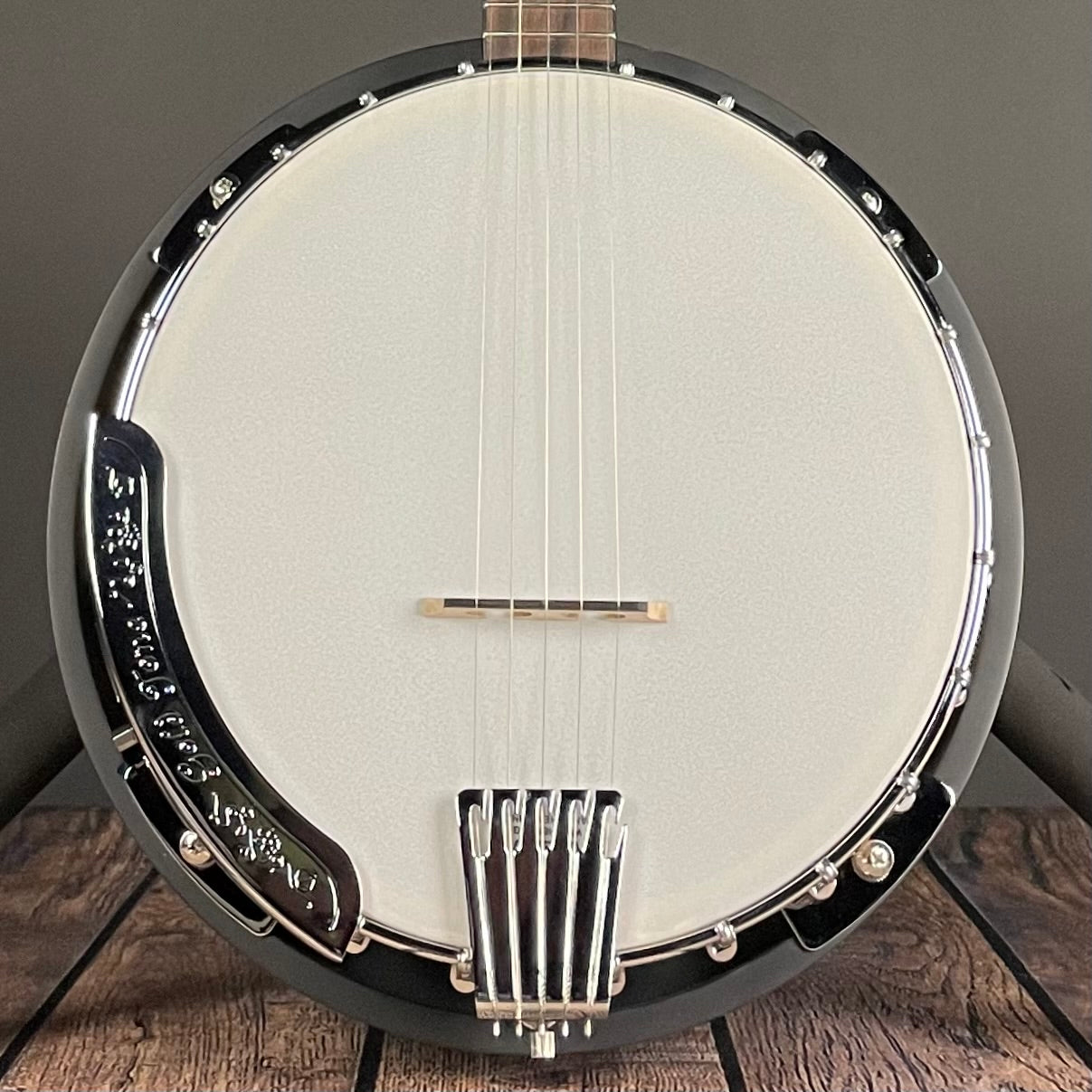 Gold Tone CC-100R: Cripple Creek Resonator Banjo with Gig Bag - Metronome Music Inc.