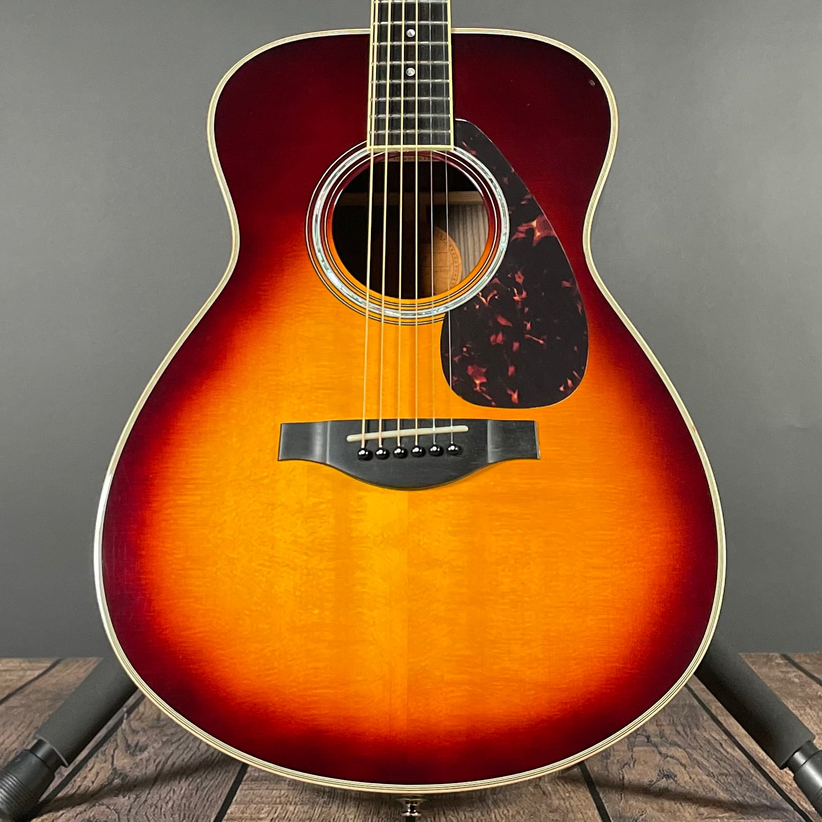 Yamaha LS16R w/Bone Nut/Saddle - Brown Sunburst (2022)