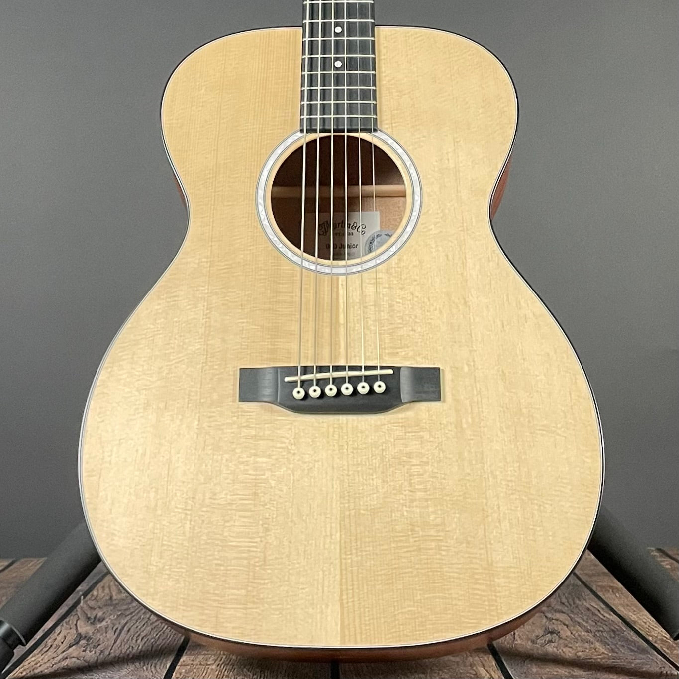 Martin 000Jr-10 Auditorium Junior w/Bag - Natural