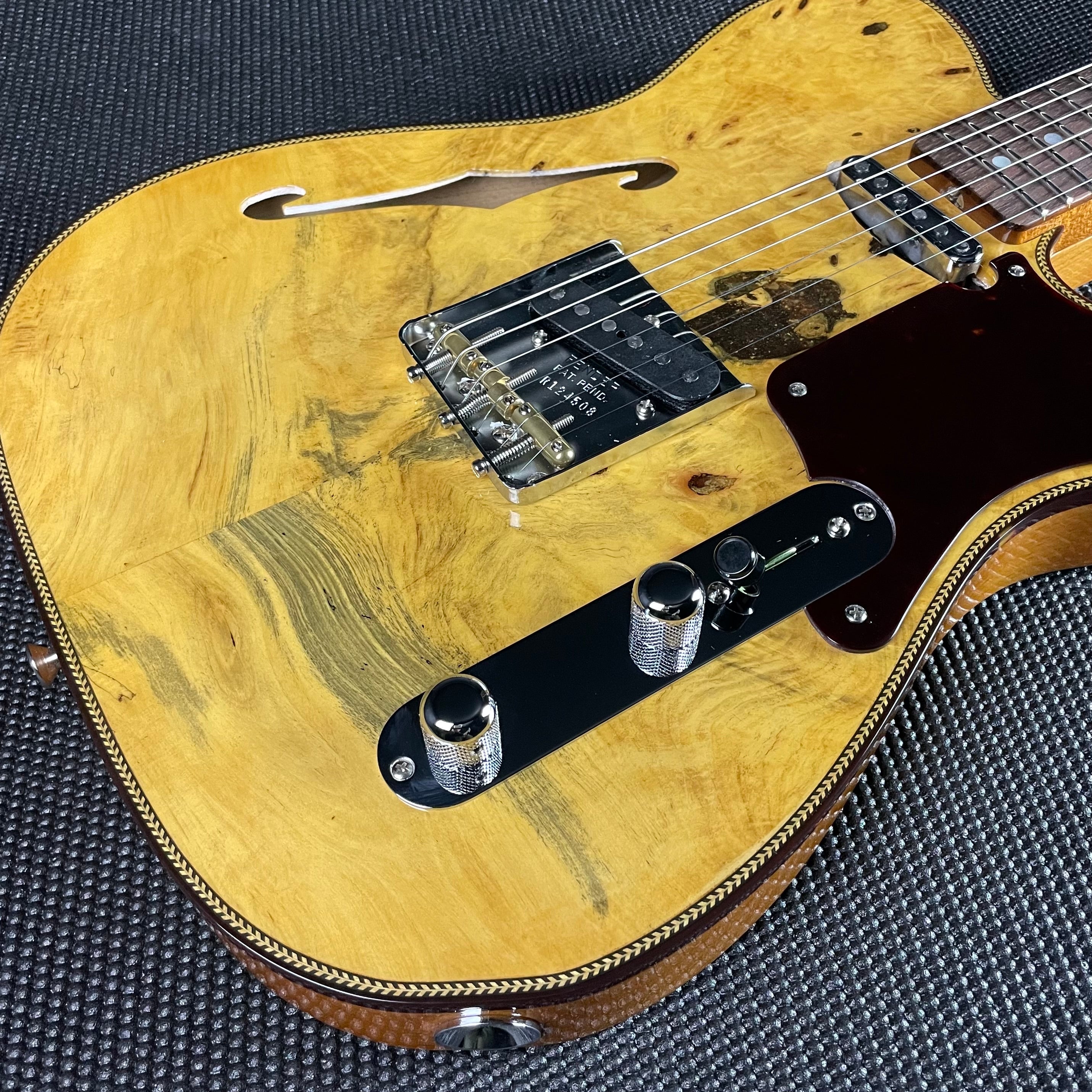 Fender Custom Shop Artisan Buckeye Double Esquire, NOS- Aged Natural (5lbs 5oz) - Metronome Music Inc.