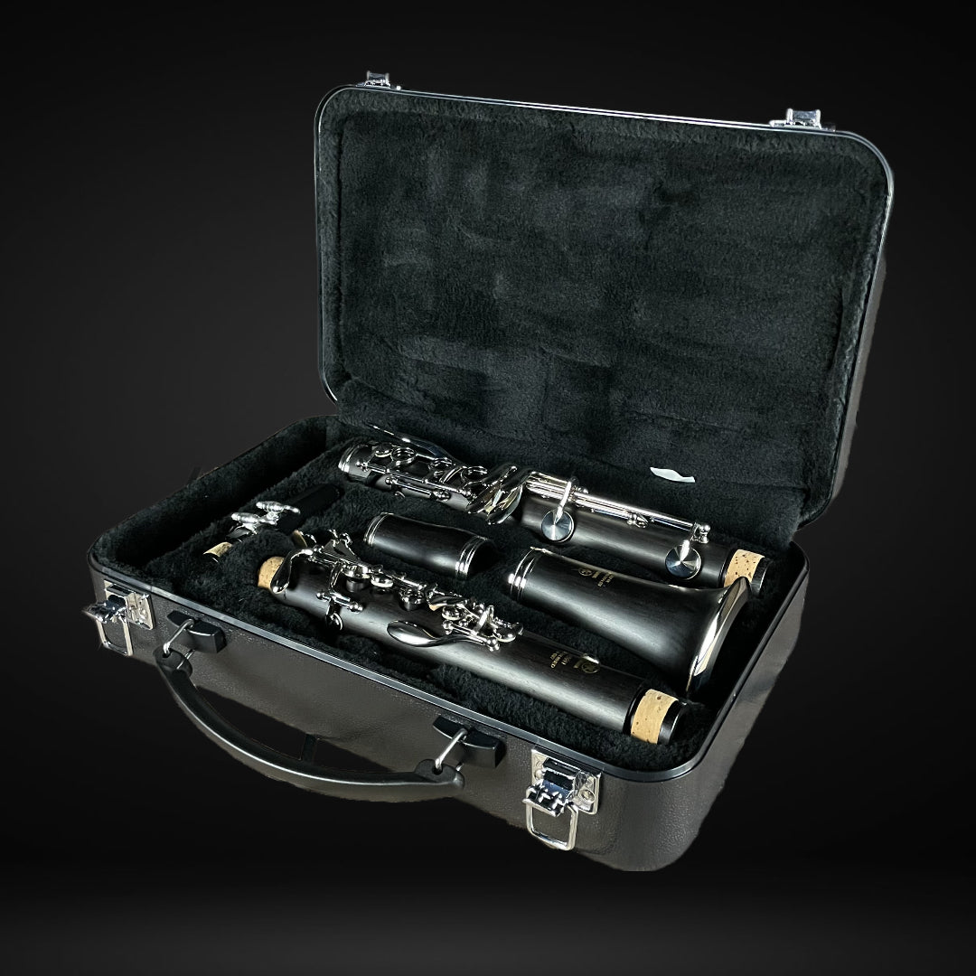 Yamaha YCL-450N Intermediate Clarinet & Case, Nickel Keys - Metronome Music Inc.