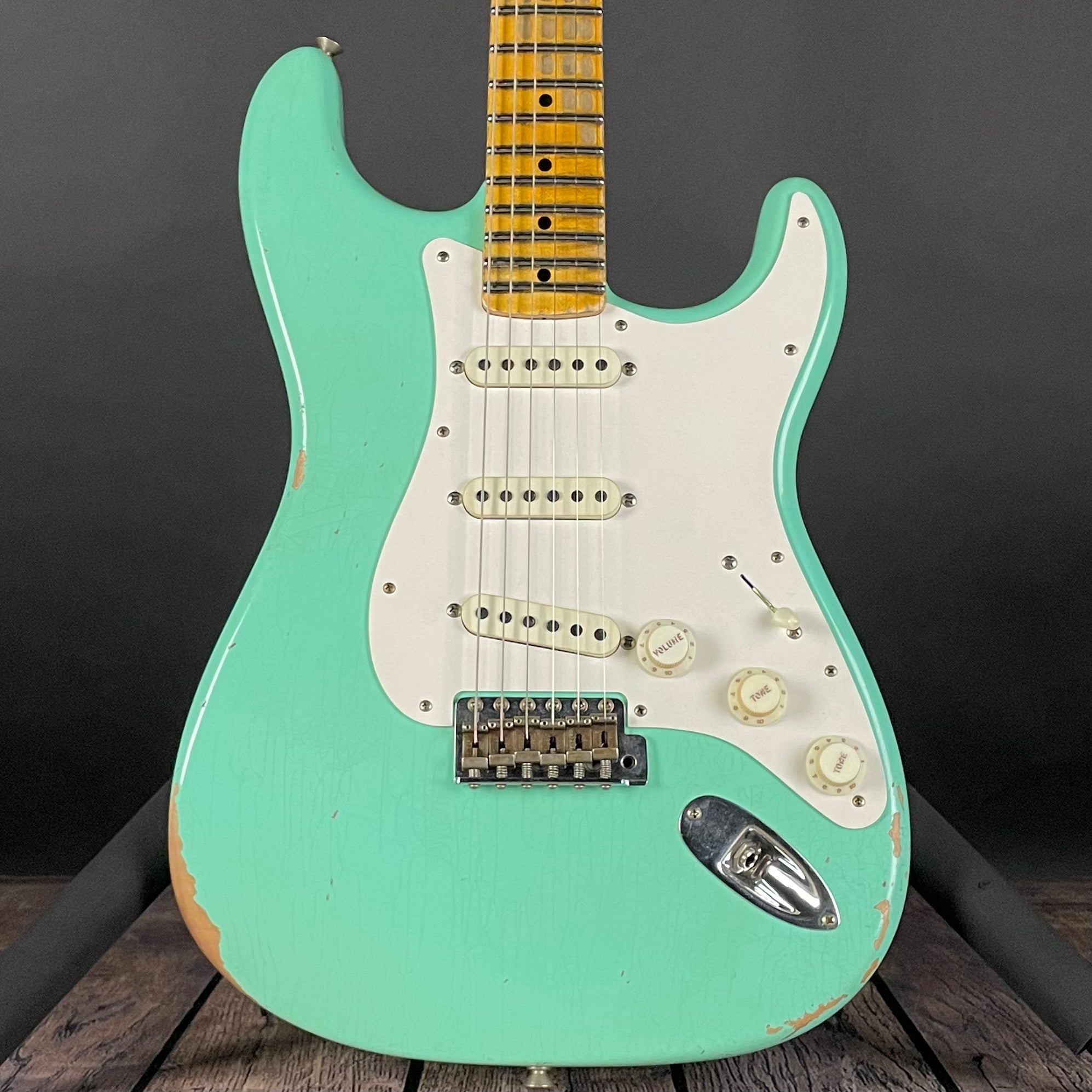 Fender Custom Shop LTD Fat 50's Stratocaster, Relic- Super Faded Aged Sea Foam Green (7lbs 9oz) - Metronome Music Inc.