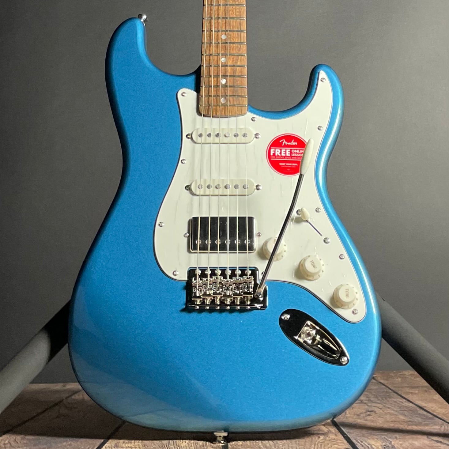 Squier Limited Edition Classic Vibe '60s Stratocaster, HSS- Lake Placid Blue (8lbs 11oz)