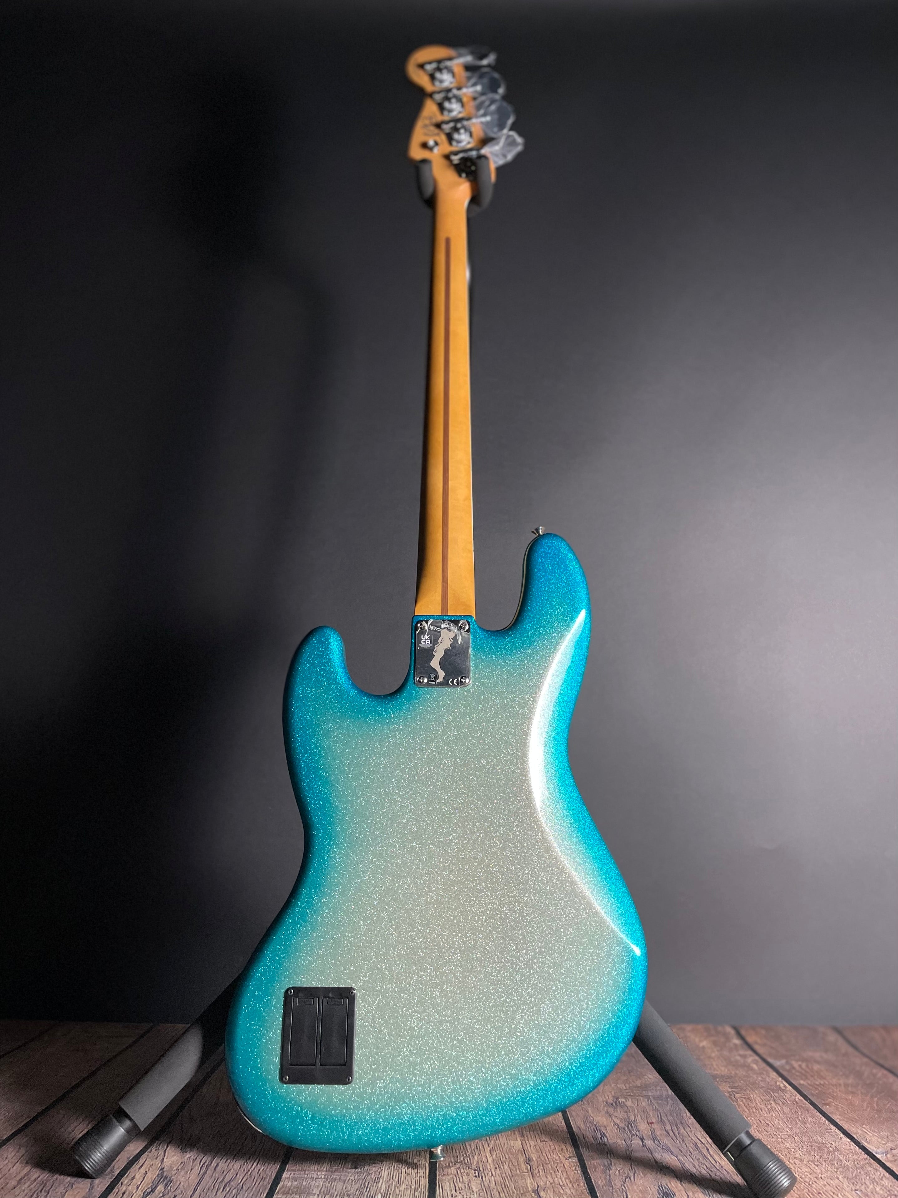 Fender Limited Player Plus, Blu DeTiger Jazz Bass, Rosewood- Sky Burst Sparkle (8lbs 1oz)