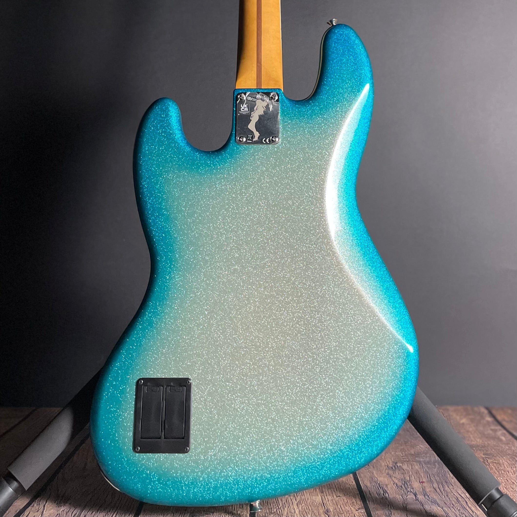 Fender Limited Player Plus, Blu DeTiger Jazz Bass, Rosewood- Sky Burst Sparkle (8lbs 1oz)